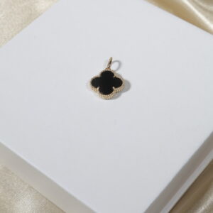 Dije Trebol 1.85gr / 2.1cm / Oro Amarillo Nac.Esp. 18K.